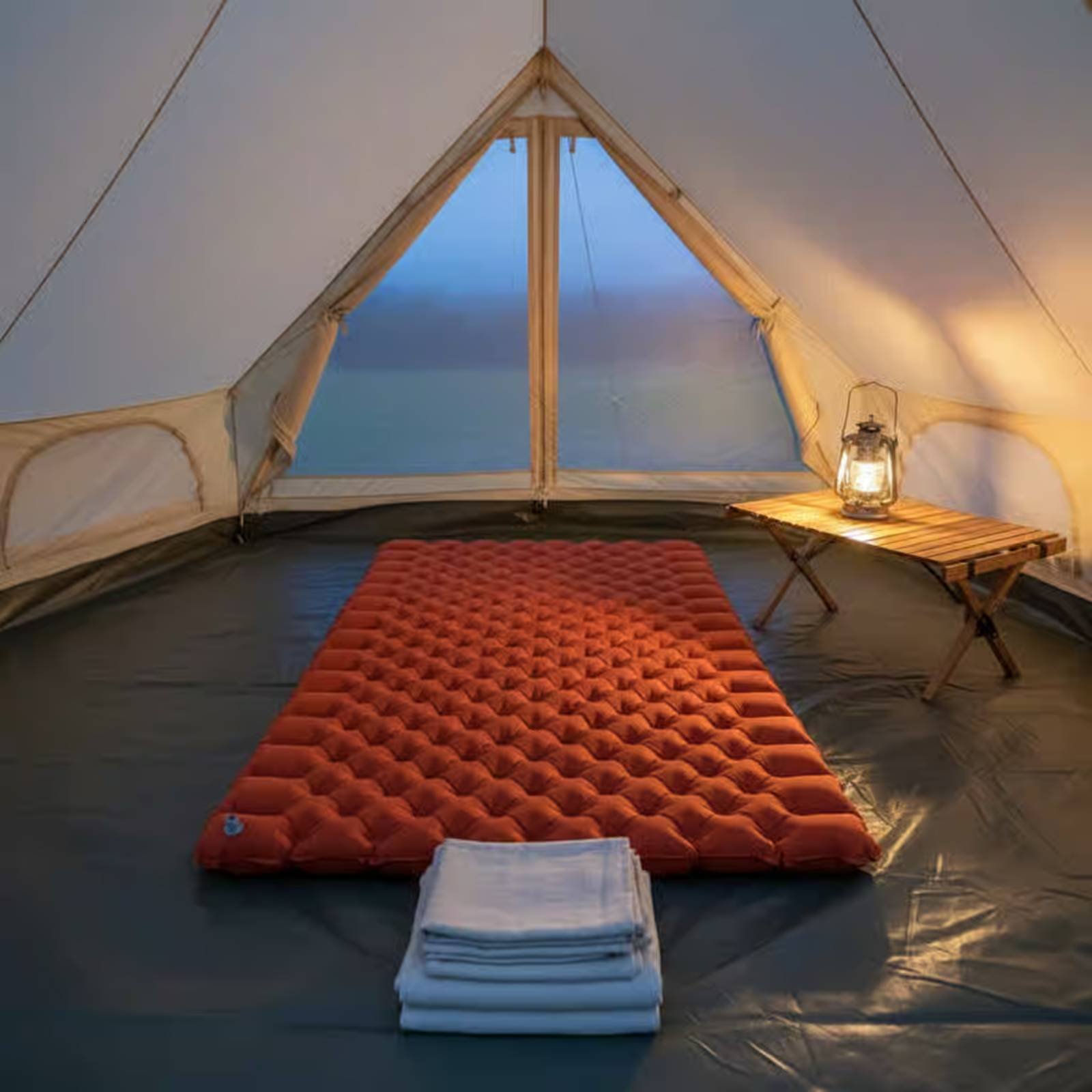 فراش تخييم قابل للنفخ من الناي - مراجعة Outdoor Camping Rug وسعره